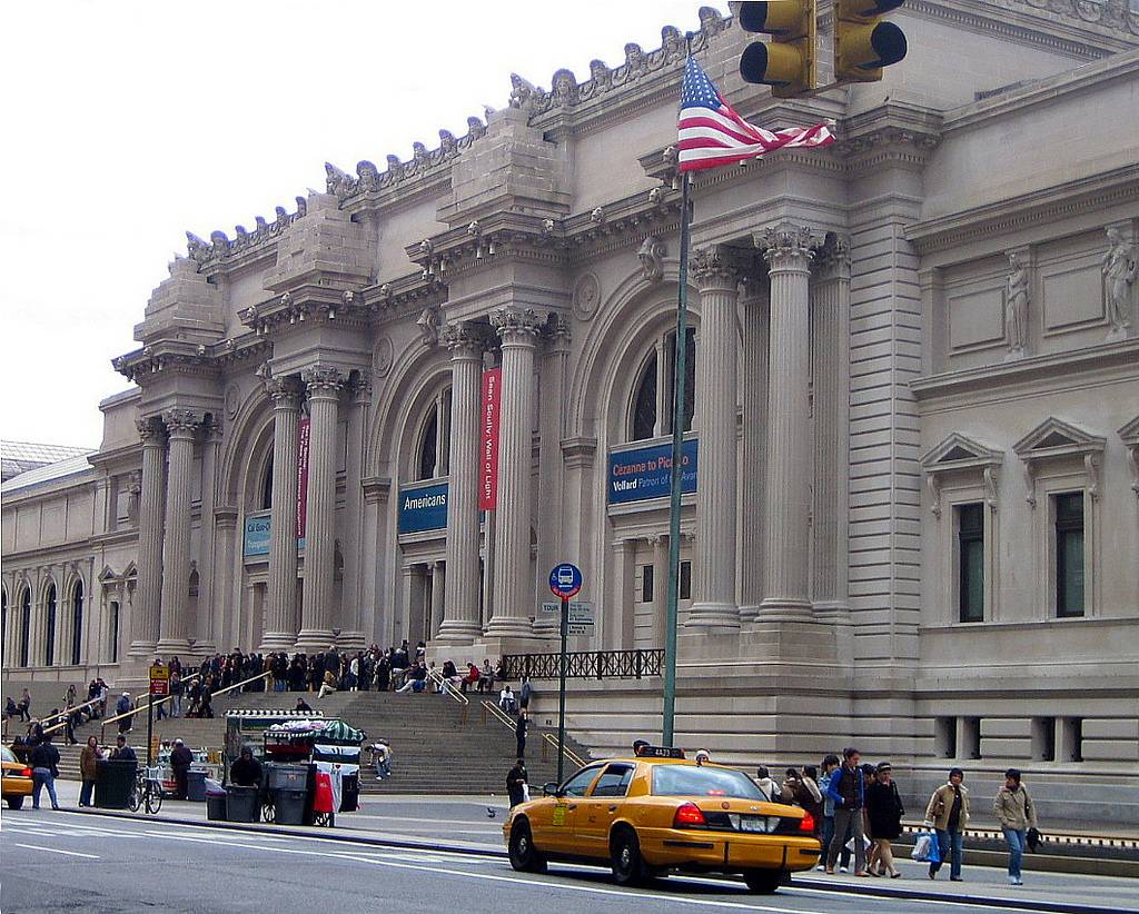 Viện bảo tàng Metropolitan là điểm phải đến dọc theo đại lộ này