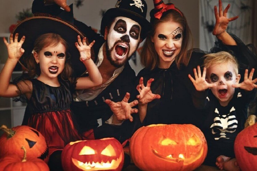 Lễ hội hóa trang là một trong những tục lệ phổ biến ngày Halloween